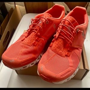 On Cloud Swiss Engineering Running Shoe US 8 UK 6